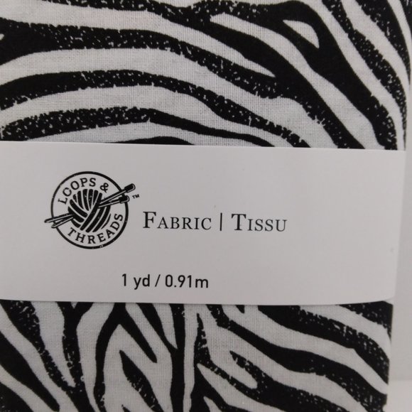 Loops & Threads Zebra 1 Yard Fabric Black White Pattern Quilting Crafts‎ Sewing - Picture 2 of 3